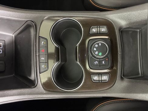 Used 2023 GMC Acadia AT4 w/ Technology Package image 23