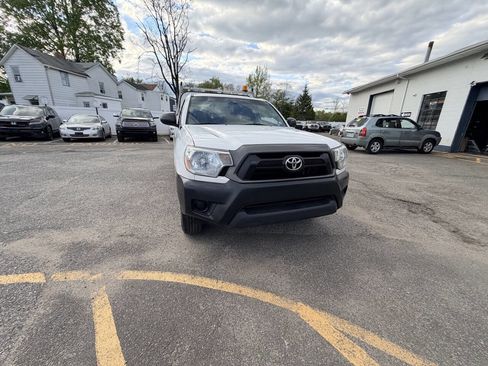 Used 2012 Toyota Tacoma 2WD Regular Cab image 4