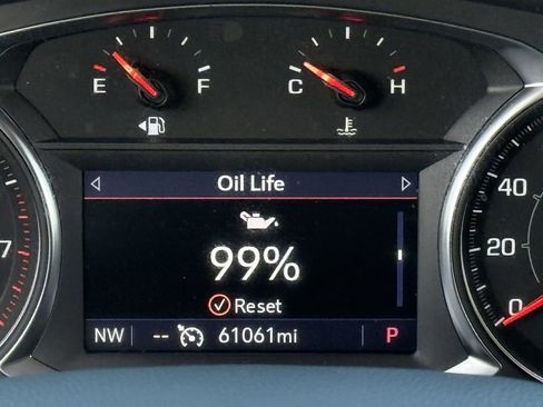 Certified 2023 GMC Acadia SLE w/ Driver Convenience Package image 15