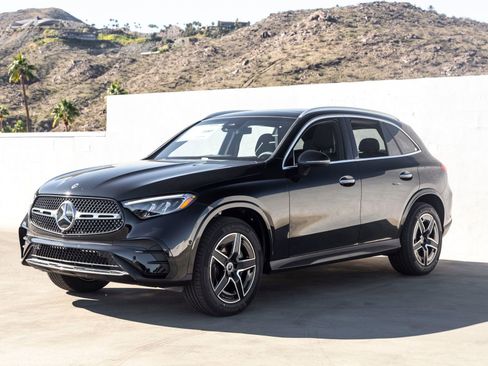 Used 2026 Mercedes-Benz GLC 300 image 1