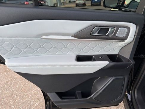 New 2026 Ford Explorer Platinum w/ LUX Leather Package image 19