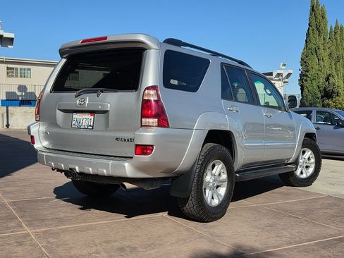 Used 2005 Toyota 4Runner Limited image 9