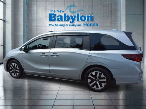 Used 2026 Honda Odyssey EX-L image 2