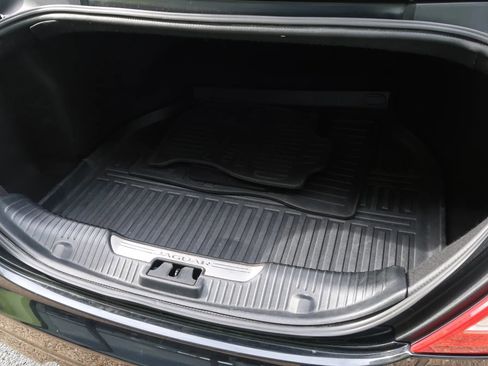 Used 2016 Jaguar XJ R-Sport image 11