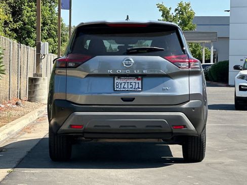 Used 2021 Nissan Rogue SV FWD image 8
