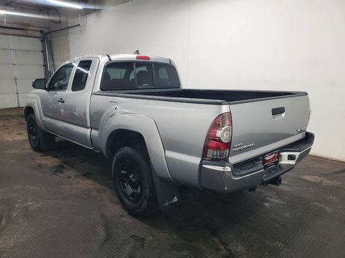 Used 2014 Toyota Tacoma 4x4 Access Cab V6 w/ SR5 Package image 5