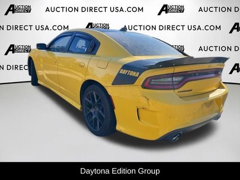 Used 2017 Dodge Charger R/T image 5