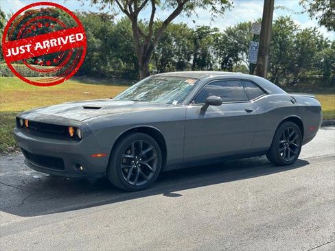 Used 2019 Dodge Challenger SXT w/ Blacktop Package image 1