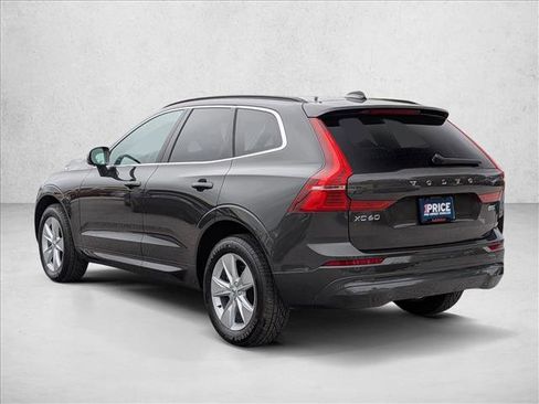 Used 2022 Volvo XC60 B5 Momentum AWD/4WD image 8