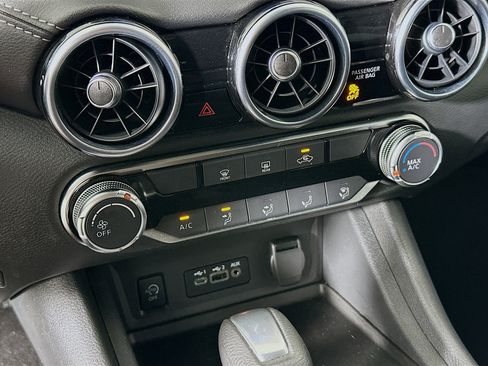 Used 2025 Nissan Sentra SV w/ Trunk Package image 23