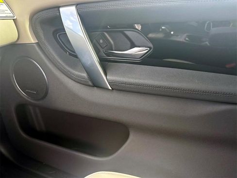 New 2025 Land Rover Discovery Sport S image 19