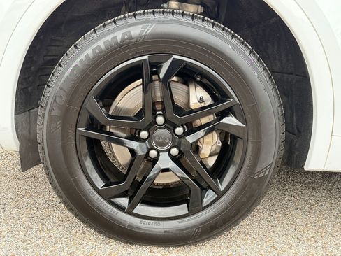 Used 2019 Audi Q5 2.0T Premium w/ Convenience Package image 10