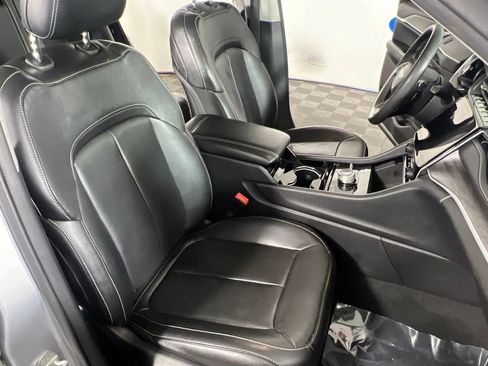 Used 2022 Jeep Grand Cherokee Limited 4xe w/ Luxury Tech Group II AWD/4WD image 12