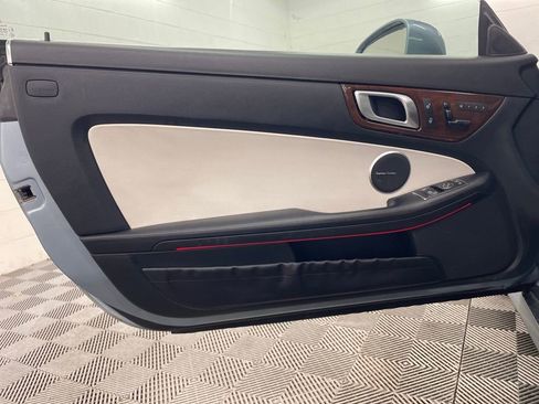 Used 2013 Mercedes-Benz SLK 250 image 16