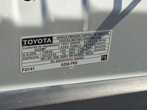Used 2022 Toyota Camry SE w/ Carpet Mat Package (TMS) FWD image 25