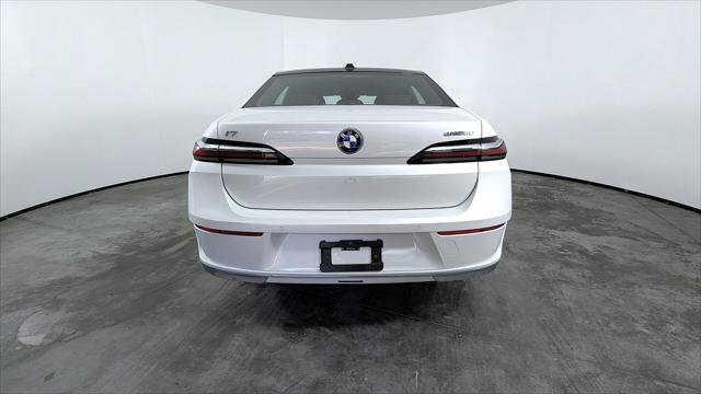 Used 2024 BMW i7 eDrive50 w/ Premium Package 2 RWD image 5