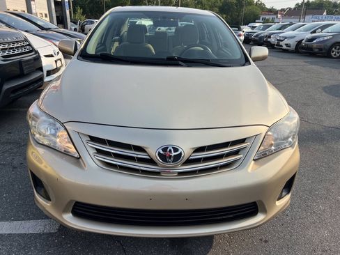 Used 2013 Toyota Corolla LE FWD image 2