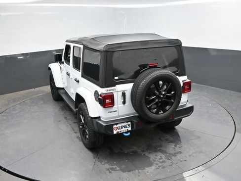 Used 2023 Jeep Wrangler Unlimited Sahara w/ Cold Weather Group AWD/4WD image 45