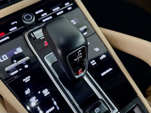 Used 2021 Porsche Cayenne image 20