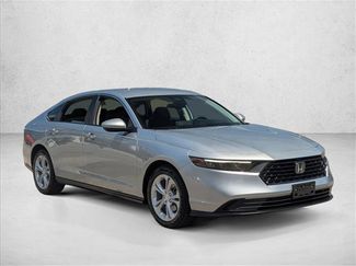 Used 2025 Honda Accord LX video 3