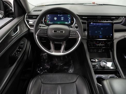 Certified 2022 Jeep Grand Cherokee Limited 4xe w/ Luxury Tech Group II AWD/4WD image 23