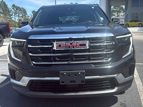 Used 2025 GMC Acadia Elevation image 2