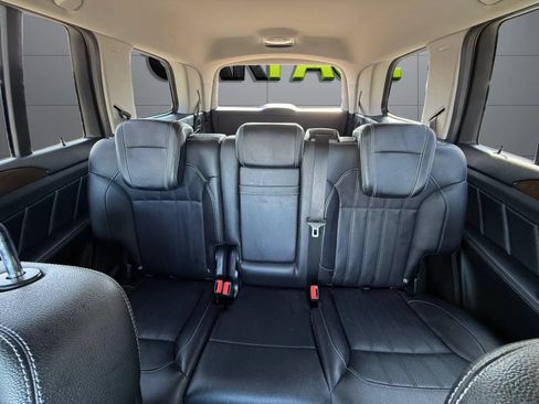 Used 2015 Mercedes-Benz GL 450 4MATIC image 37