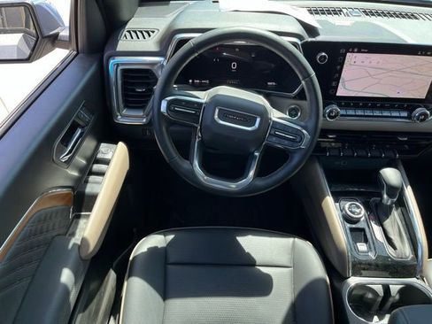 Used 2024 GMC Canyon Denali image 12