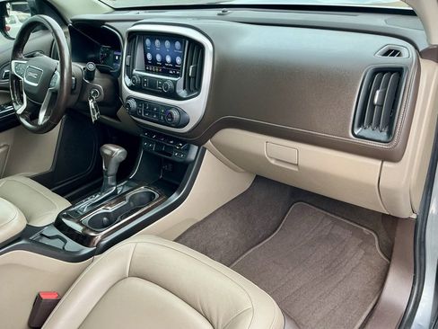 Used 2019 GMC Canyon SLT w/ Trailering Package image 24