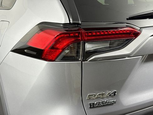 Used 2022 Toyota RAV4 LE image 35