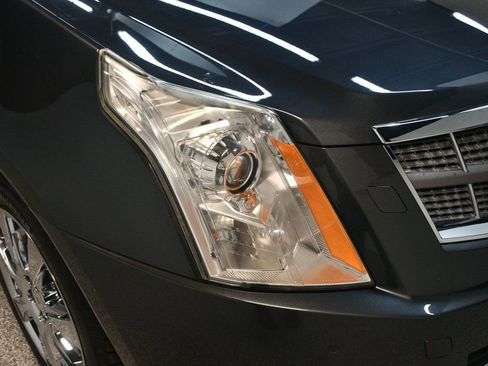 Used 2011 Cadillac SRX Premium image 11