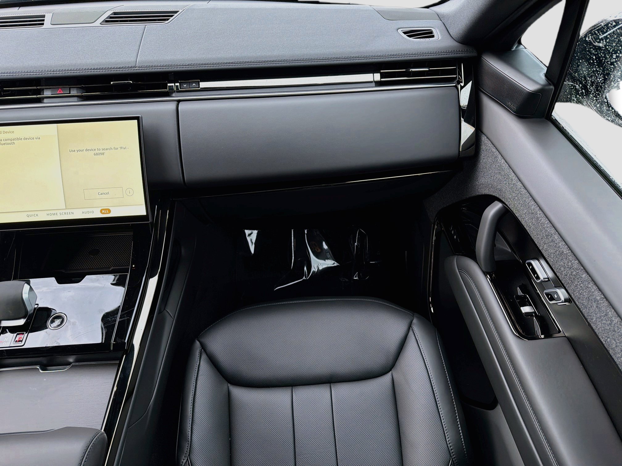 New 2026 Land Rover Range Rover Sport Dynamic SE AWD/4WD image 19