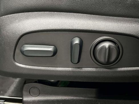 Certified 2023 GMC Terrain SLT image 19