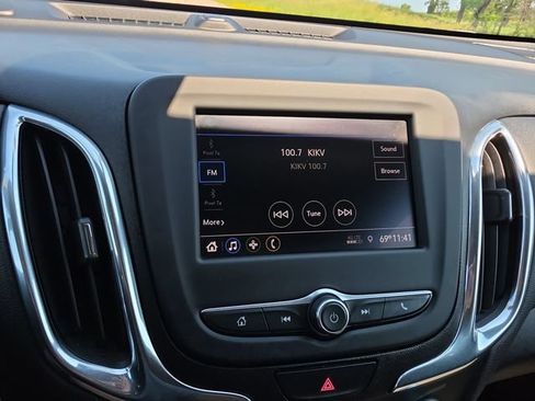 Used 2020 Chevrolet Equinox LT AWD/4WD image 13