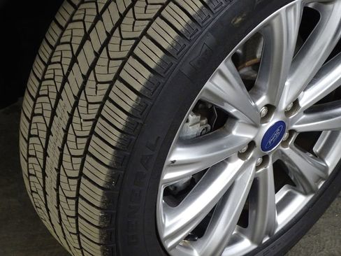 Used 2018 Ford Escape Titanium image 41