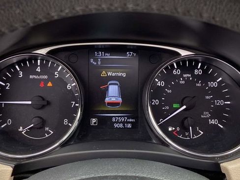 Used 2016 Nissan Rogue SL w/ SL Premium Package image 24