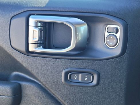 New 2026 Jeep Wrangler Willys AWD/4WD image 25