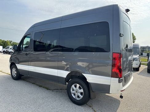 Used 2023 Mercedes-Benz Sprinter 2500 image 4