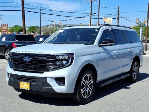 Certified 2025 Ford Expedition Max Active image 12