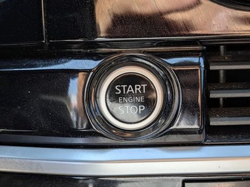 Used 2024 Nissan Pathfinder SV FWD image 19