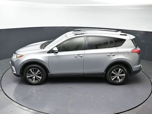 Used 2018 Toyota RAV4 XLE image 32