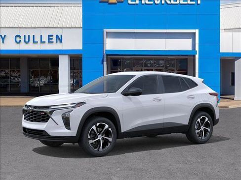 New 2026 Chevrolet Trax RS w/ Sunroof Package image 2