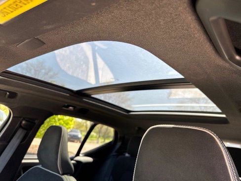 Certified 2024 Volvo XC40 Recharge Plus image 15