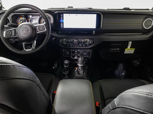 New 2026 Jeep Wrangler Unlimited Sahara AWD/4WD image 23