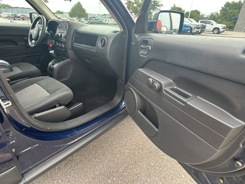 Used 2012 Jeep Patriot Sport image 21