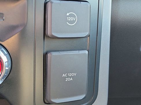 Used 2025 Ford F150 XLT w/ Equipment Group 302A MID AWD/4WD image 31