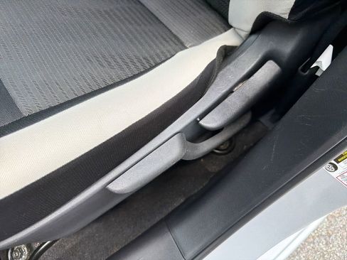 Used 2020 Nissan Versa SV FWD image 15