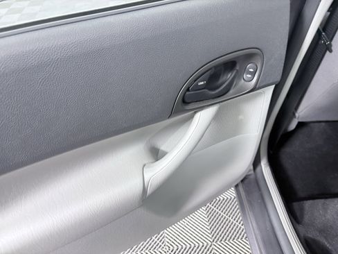 Used 2007 Ford Focus SE image 31