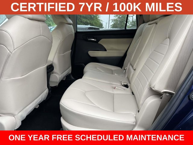 Used 2023 Toyota Highlander XLE AWD/4WD image 17