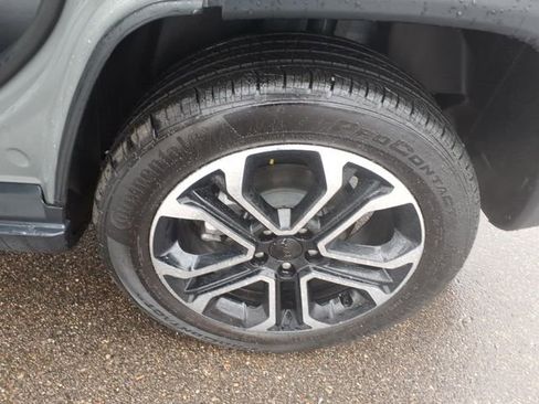 Used 2024 Jeep Compass Limited image 14